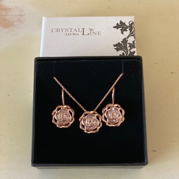 Crystalline Azuria Necklace and Earring Set - Picture 4 of 8